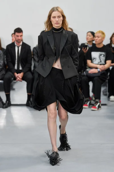 Look 40